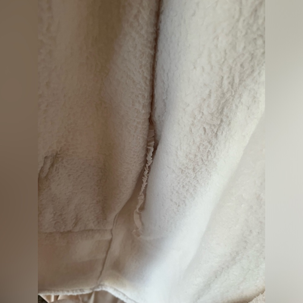 Plush Bath Robe - Picture 4 of 8